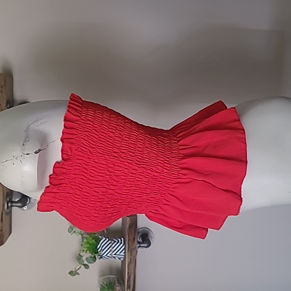 RED Tube Top with Ruffled Bottom - Picture 3 of 6